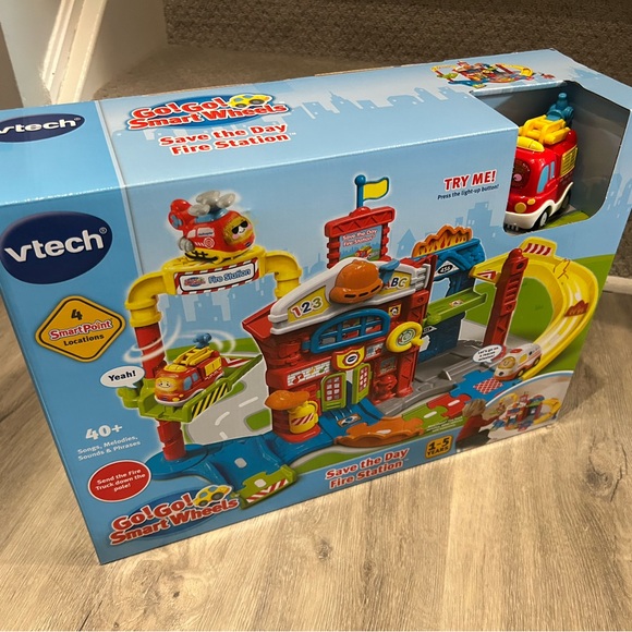 (New) Vtech Go! Go! Smart Wheels Save the Day Fire Station - Picture 1 of 4